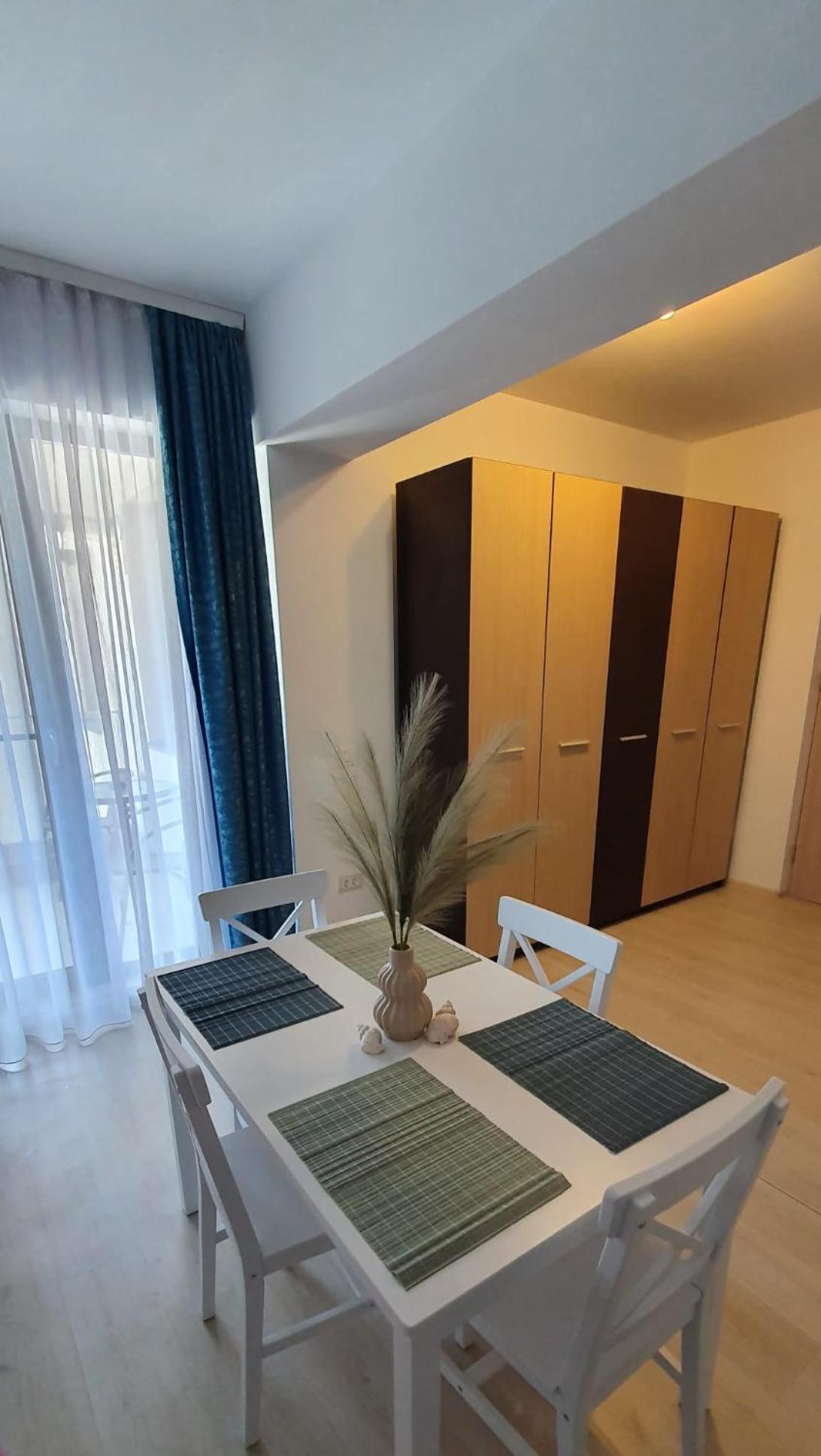Garsoniera Bya Mamaia Nord-Năvodari Buitenkant foto
